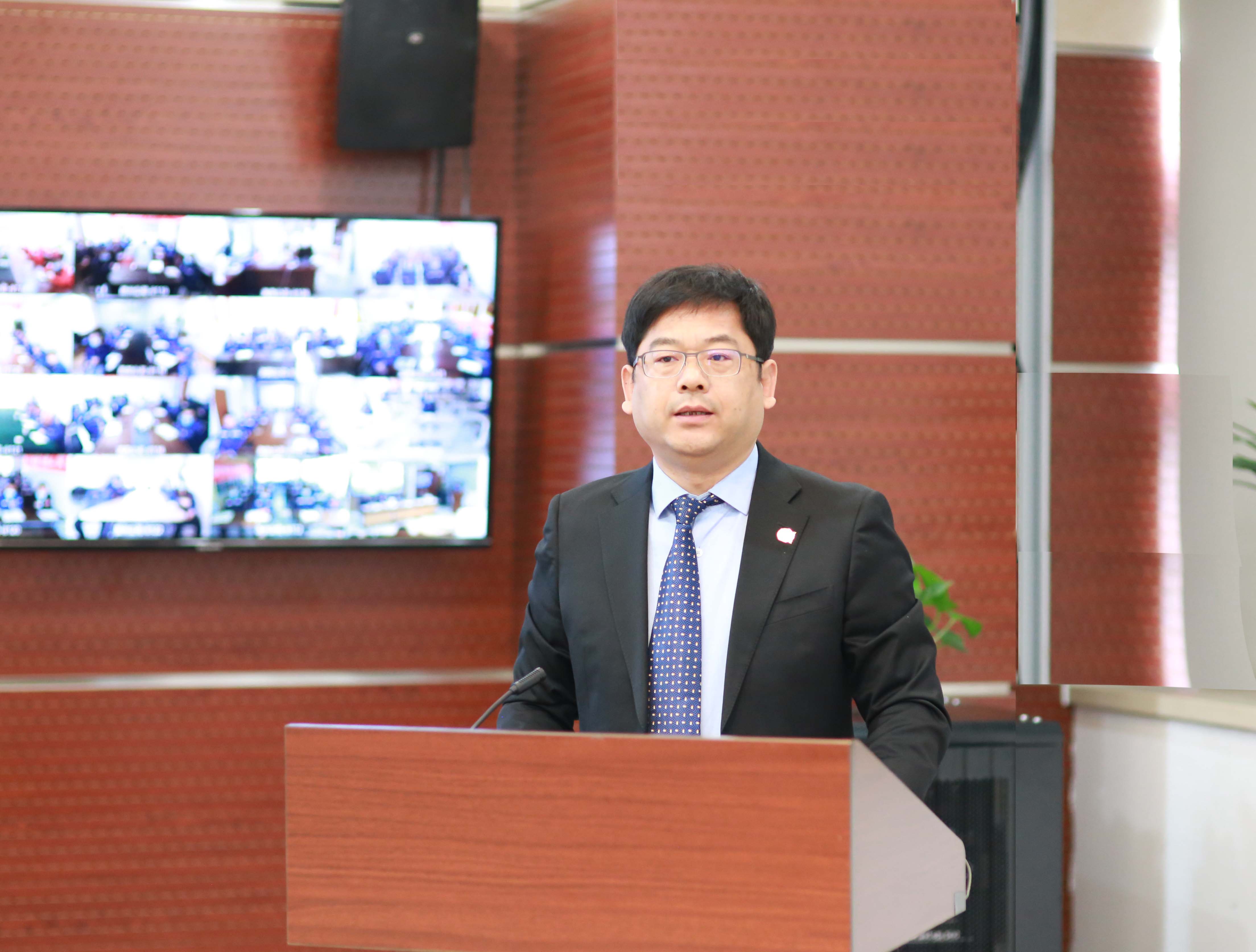 国产a∨国片精品白丝美女视频