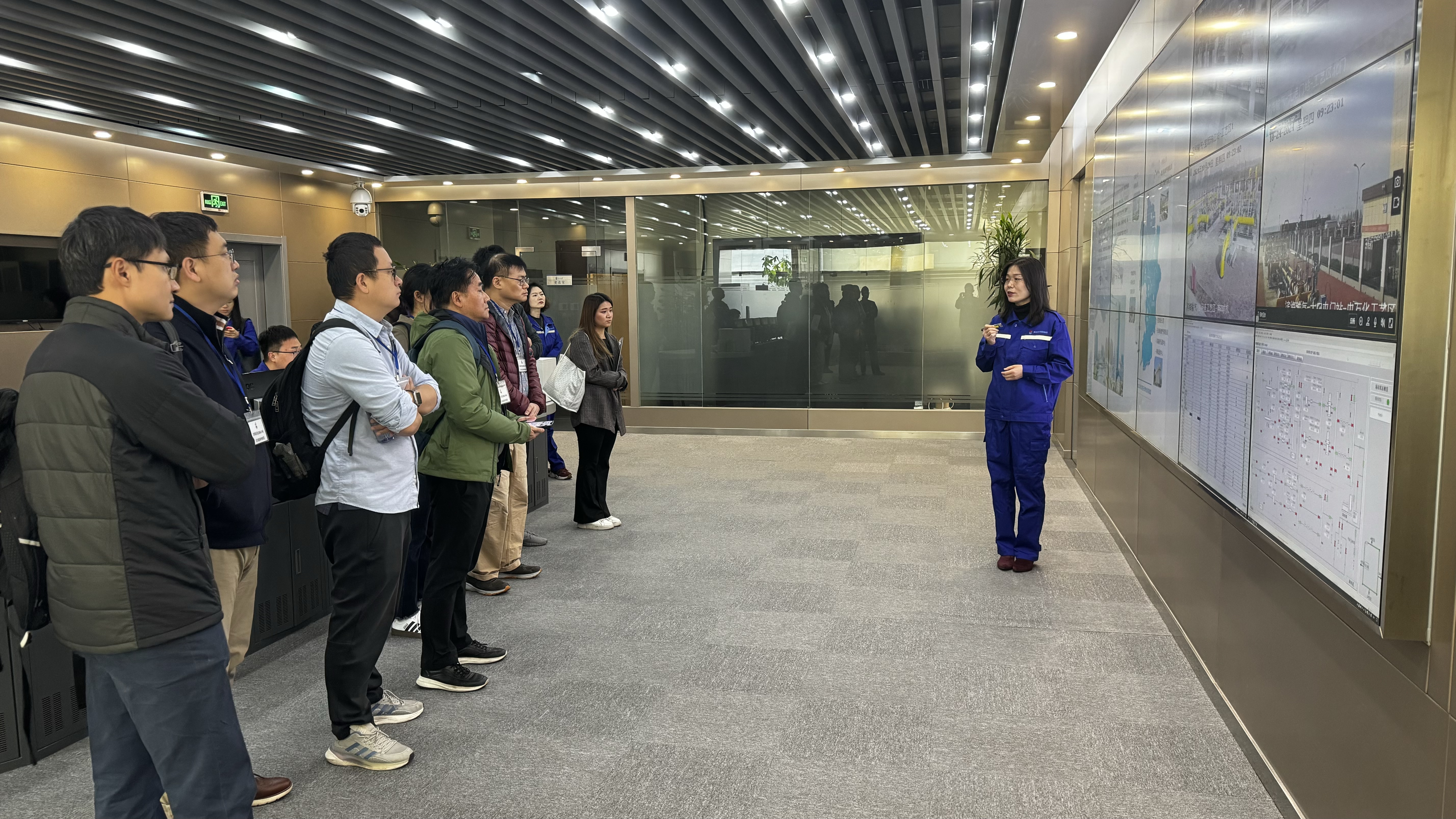 国产a∨国片精品白丝美女视频